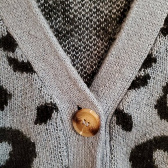 C & C California Blue Leopard Print V-Neck Cardigan Large - Picture 8 of 15